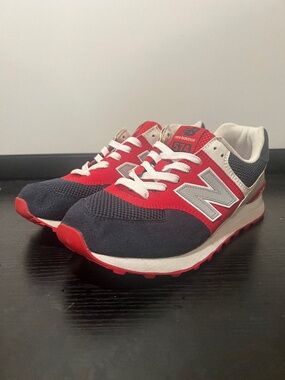 SIZE 8 MEN - New Balance 574 Sneaker Black Red